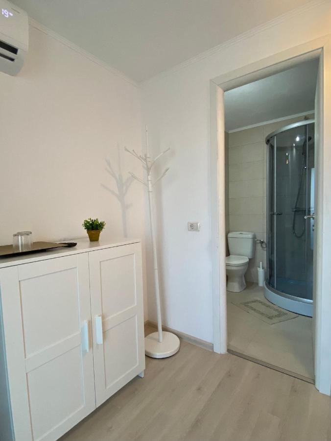 Four Rooms Curtea de Argeş Exterior foto
