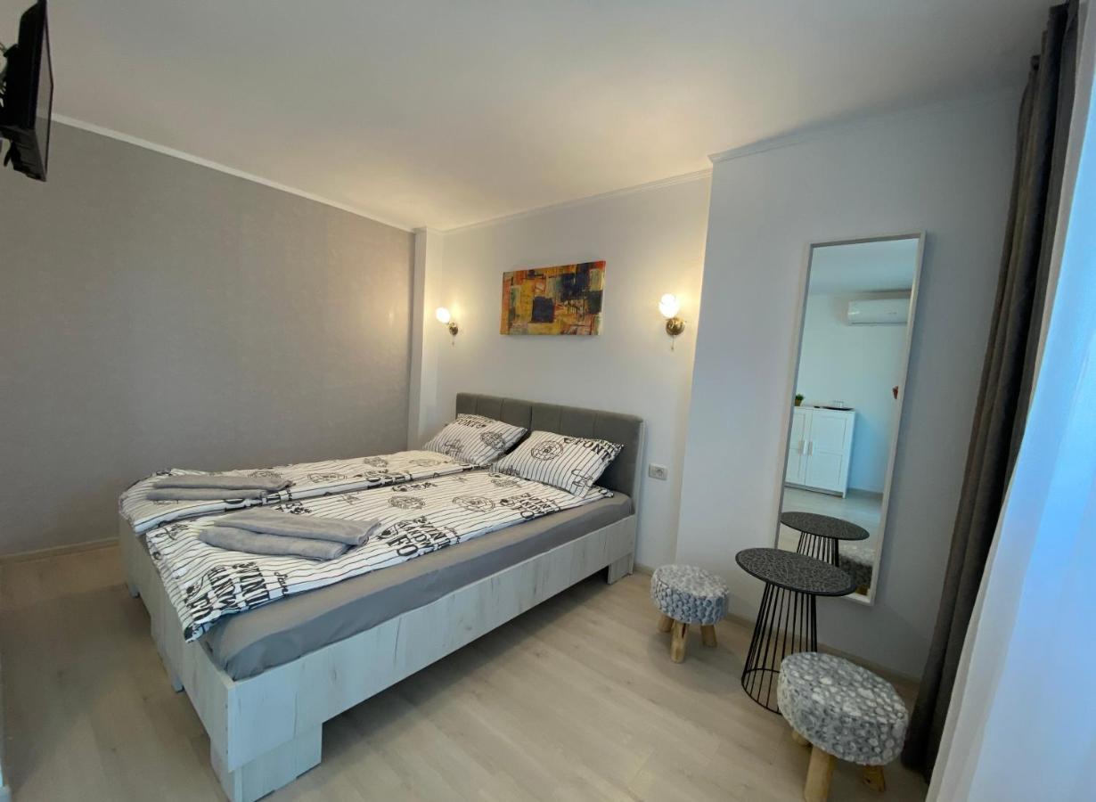 Four Rooms Curtea de Argeş Exterior foto